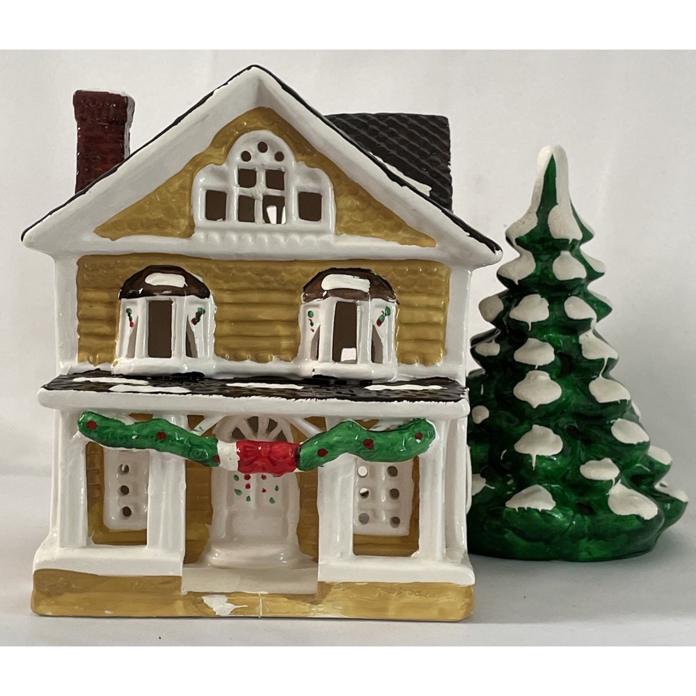 1983 Department 56 Ceramic Light Christmas Light Up House/NO LIGHTS